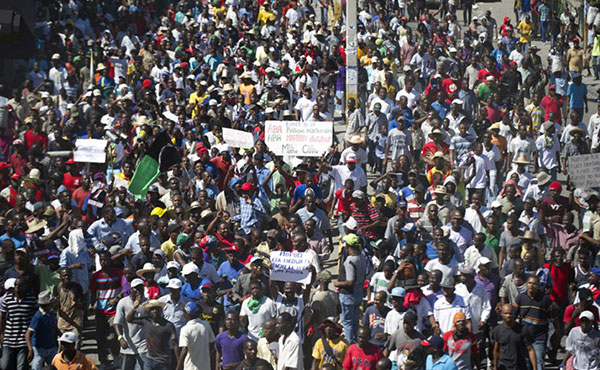 ¡Abajo el gobierno de Martelly! ¡Fuera las tropas yanquis y de la MINUSTAH!