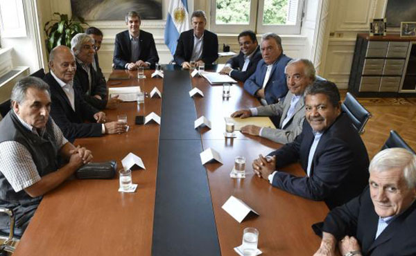 Reunión de las CGT con Macri