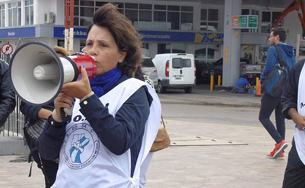 El congreso de Adosac realizado en la localidad de Puerto Deseado en la zona norte de Santa Cruz durante la jornada de paro de la CTA Autónoma decidió sumar 48 horas más de paro y movilización para el miércoles 30 y jueves 31 de marzo ante la falta de respuesta del gobierno de Alicia Kirchner.