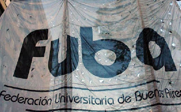 El movimiento estudiantil estuvo atravesado por una polé- mica frente al 40 aniversario del golpe.
