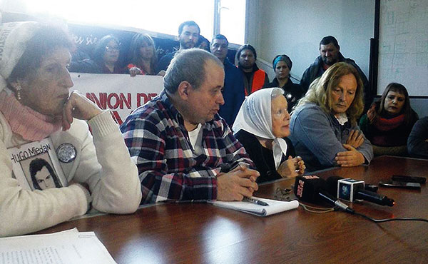 Conferencia de prensa Sobrero y Adaro j