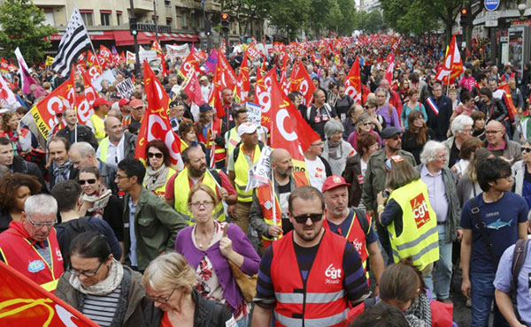 El martes 14 de junio un millón de personas se manifestaron en París contra la reforma laboral que quiere imponer el gobierno del falso “socialista” Hollande.