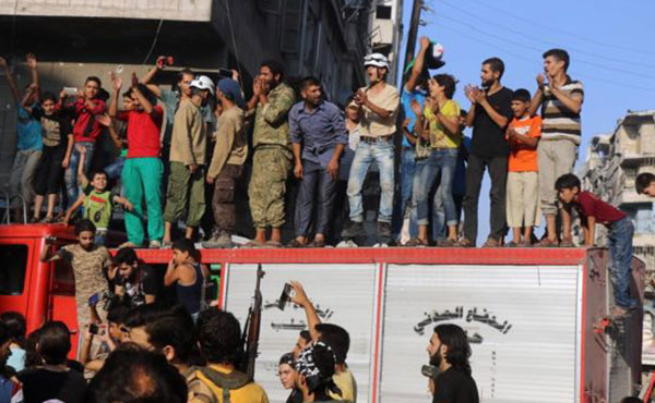 Festejos tras romper el cerco en Alepo