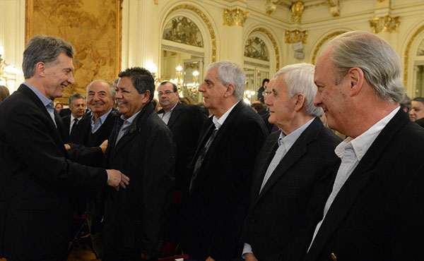 Macri y los sindicalistas en la Rosada