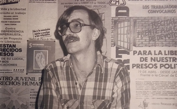 Tapa del libro de Mabel Bellucci sobre la biografía de Jáuregui