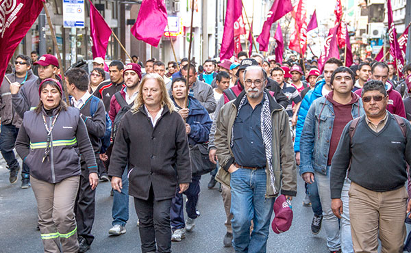 Sigue adelante la campaña de pronunciamientos en defensa del “Pollo” Sobrero y los ferroviarios del Sarmiento.