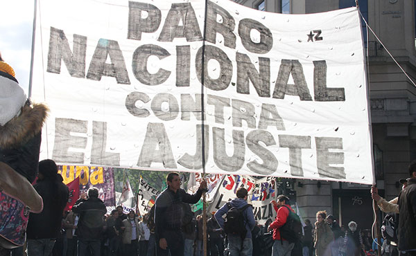 El sindicalismo combativo marchó desde el Obelisco