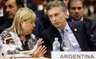 La canciller Malcorra junto a Macri