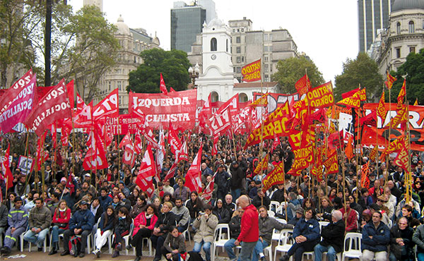 La CGT no hace nada y la izquierda convoca a un acto contra el ajuste de Macri y los gobernadores. 