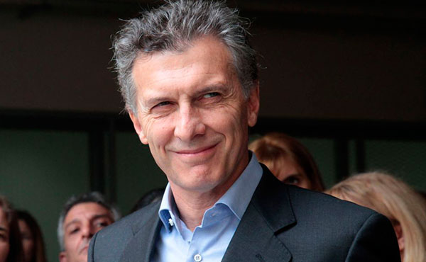 El gobierno de Macri acaba de pagar 40 millones de dólares a distintos bonistas y lanzó un bono en euros para los mercados financieros europeos por un total de 2.500 millones de dólares.