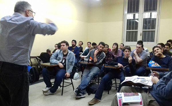  la clase abarcó los principales debates del marxismo que llevaron a que Lenin escribiera, hace 100 años, su texto clásico “El imperialismo: fase superior del capitalismo”.