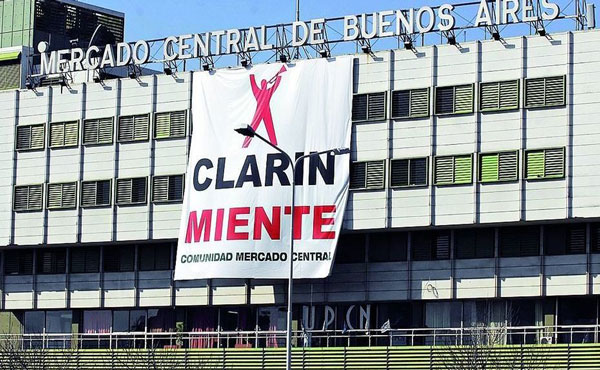 cartel-clarin-miente-mercado-central