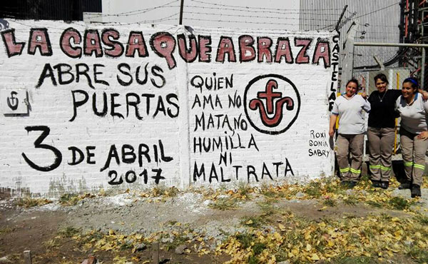 pintada en el ferrocarril sarmiento