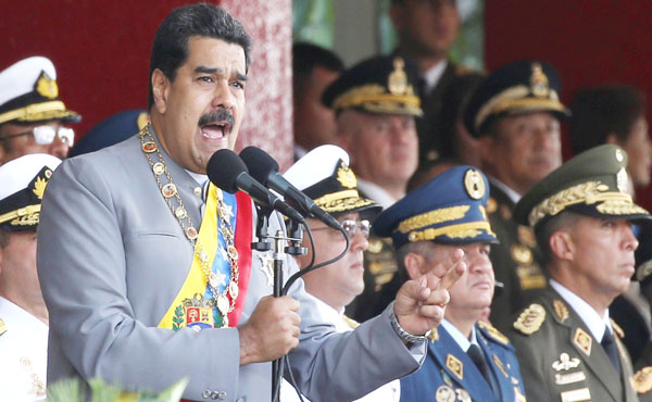 el presidente nicolas maduro y el alto mando militar que lo respalda