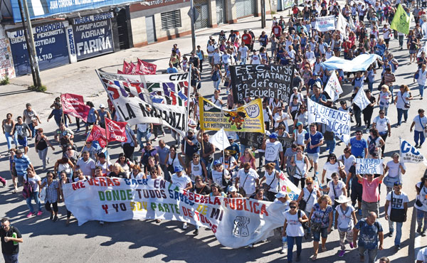 Una de las marchas del Suteba La Matanza