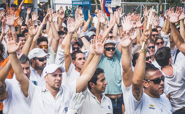 el 20 de abril marcharan los trabajadores suspendidos al ministerio de trabajo de la nacion los acomapanaran el pollo sobrero y una delegacion de ferroviarios