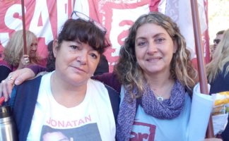 maria elena madre de jonatan junto a nuestra companera daniela vergara