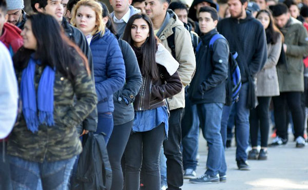 jovenes en busca de trabajo