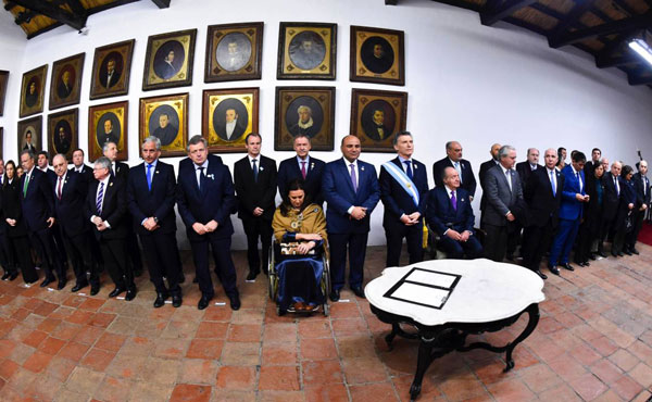 macri y los gobernadores de la historica casa de tucuman en los festejos del bicentenario de la independencia julio de 2016