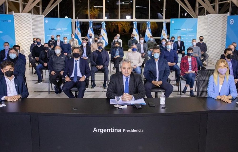 Mientras le niegan aumento salarial al pueblo trabajador, Fernández y Kicillof aumentan a la bonaerense