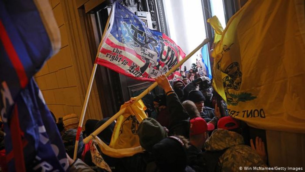 Movilización unitaria contra la extrema derecha y para luchar por nuestros derechos ante el gobierno de Biden