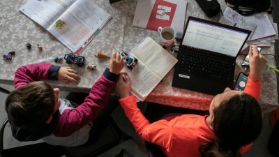 Clases virtuales: basta de precarización en la docencia universitaria