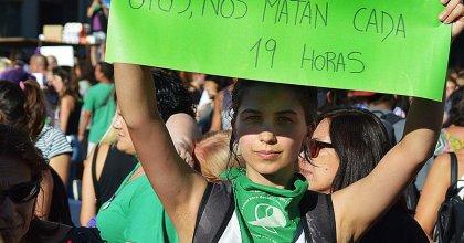 Plata para combatir la violencia de género y no para el FMI