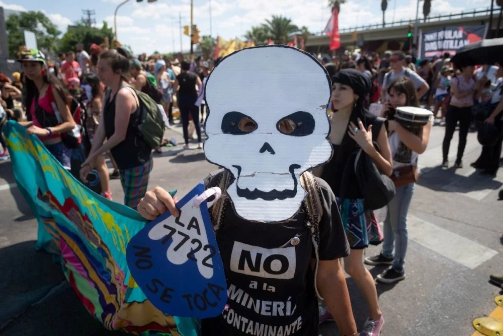 ¡Abajo la megaminería en Mendoza!