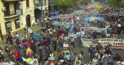 Salta y Chubut: El peronismo ajusta, la izquierda con los docentes