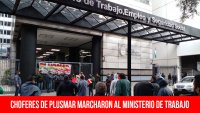 Choferes de Plusmar marcharon al Ministerio de Trabajo