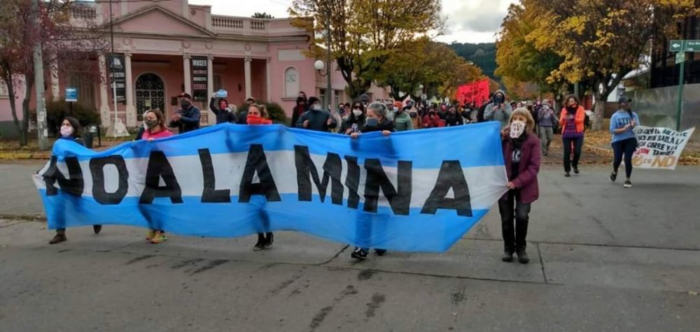 En cuarentena: sigue el saqueo y la contaminación
