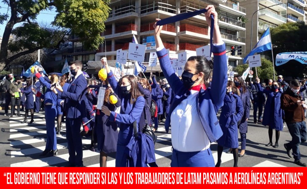 “El gobierno tiene que responder si las y los trabajadores de Latam pasamos a Aerolíneas Argentinas&quot;