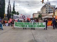 Diputados y militantes del Frente de Izquierda fueron agredidos por la policia en la legislatura jujeña