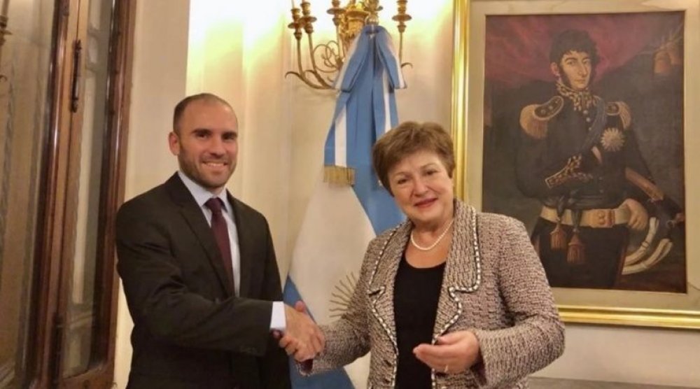 El gobierno pagó 320 millones de dólares en efectivo al FMI