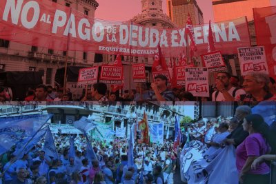 Dos marchas: Había que repudiar al FMI y no apoyar al gobierno