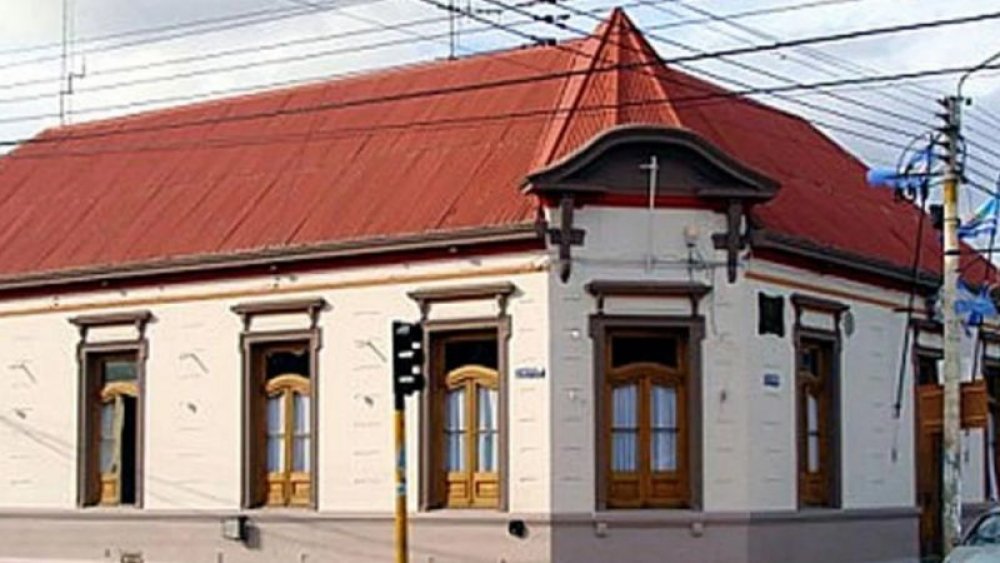 Ajuste y despidos de estatales en Santa Cruz