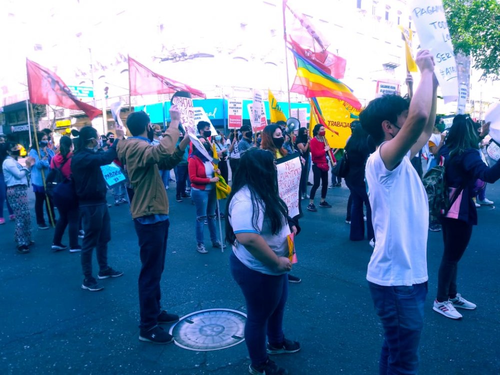 ¡Todo el apoyo a la lucha de las y los trabajadores de call centers!