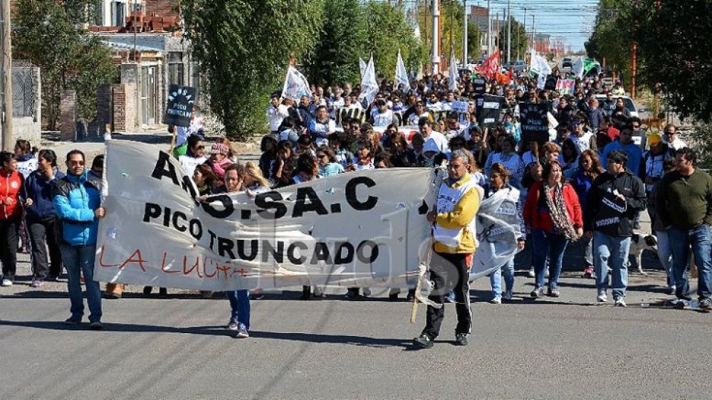 URGENTE: Repudiamos despidos de docentes en Santa Cruz