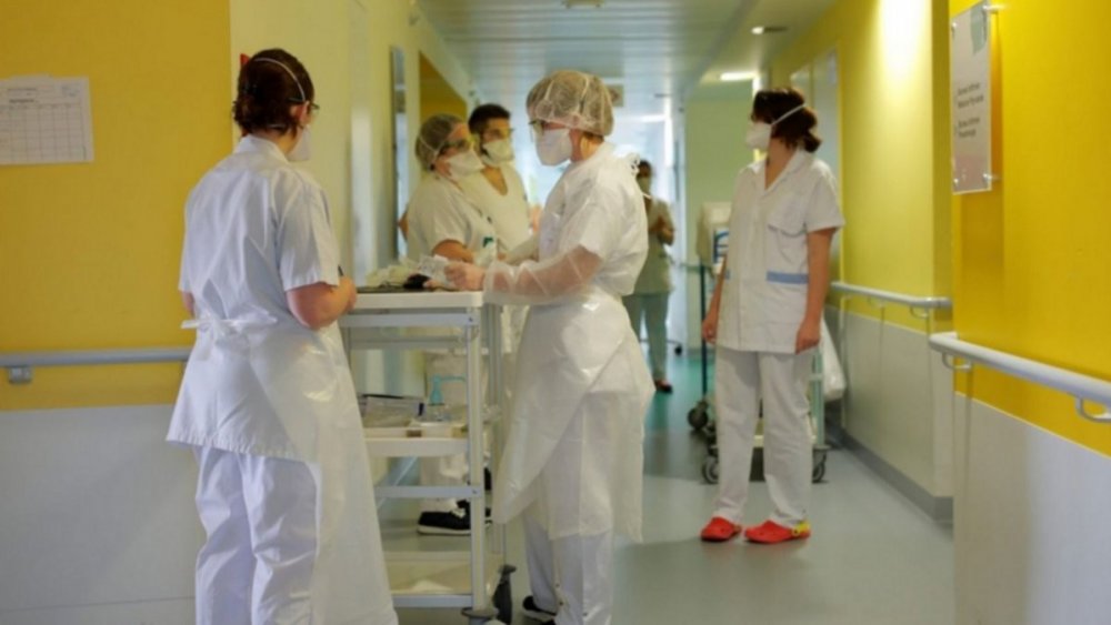 Covid-19: Un enfermero muerto en Río Negro y más médicos infectados