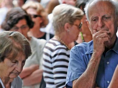 Alberto Fernández concretó el ajuste a los jubilados