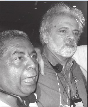 Martalis junto a Orlando Chirino