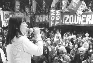 Patricia Walsh llamando a la unidad de la izquierda. Acto Fed. de Box. 19/8/2005