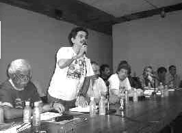 Miguel Malheiros, dirigente del PSOL de Brasil, hablando en el panel