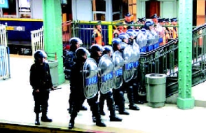 Estacin de Once. Polica Federal dispuesta a reprimir