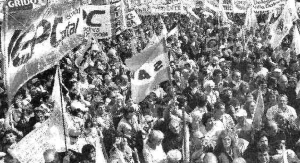 Crdoba. Miles de estatales en las calles