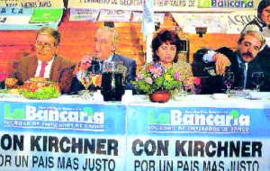 De Vido, Zanola, su esposa y Anbal Fernndez, la semana pasada, de festejo en el club Huracn