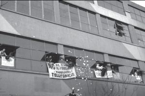 Imgenes de la ocupacin del edificio de Barracas