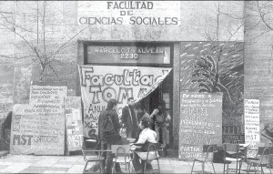 Toma de la Facultad de Ciencias Sociales durante el paro docente del 2005