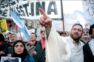 Dirigentes islmicos y de partidos de izquierda en la marcha realizada en esta Capital