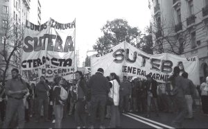 Los docentes bonaerenses vuelven a reclamar aumento de salarios